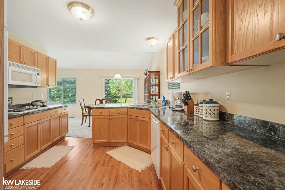 52843 Sable Drive Macomb Township, MI 48042