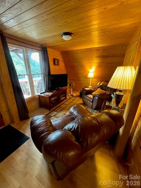 56 Chateau Lane Maggie Valley, NC 28751