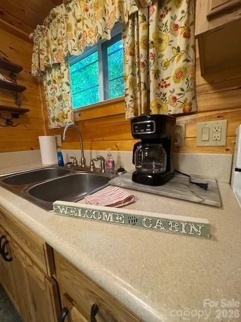 56 Chateau Lane Maggie Valley, NC 28751