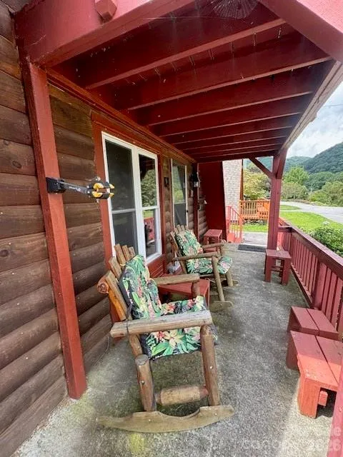 56 Chateau Lane Maggie Valley, NC 28751