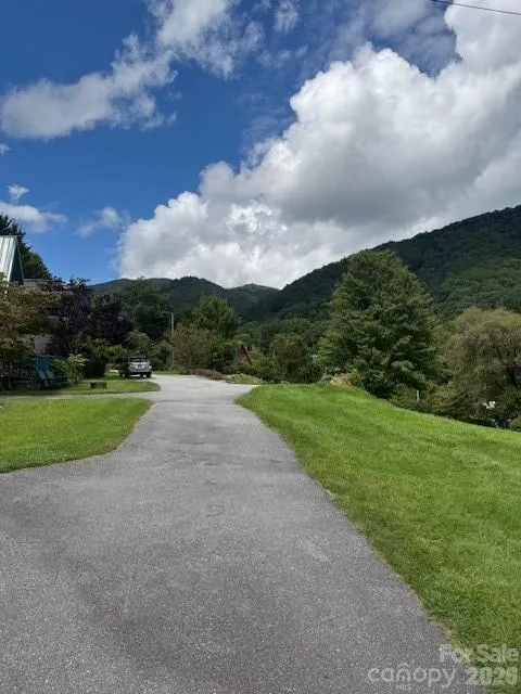 56 Chateau Lane Maggie Valley, NC 28751