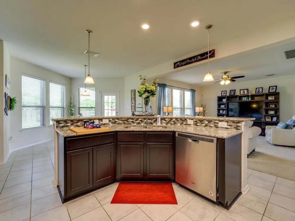 1304 Decatur Court Leander, TX 78641