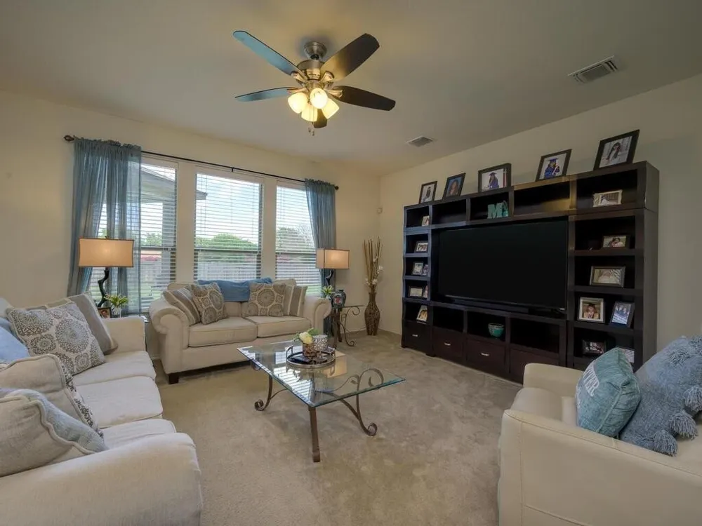 1304 Decatur Court Leander, TX 78641