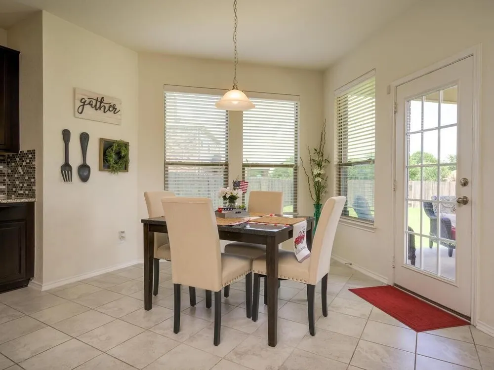 1304 Decatur Court Leander, TX 78641