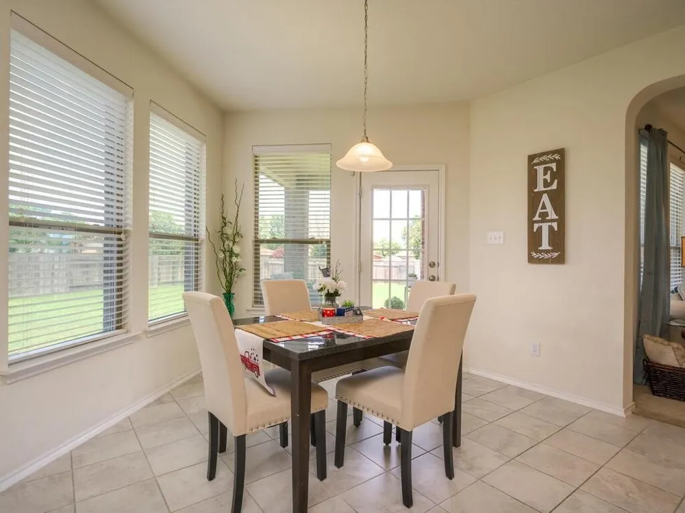 1304 Decatur Court Leander, TX 78641