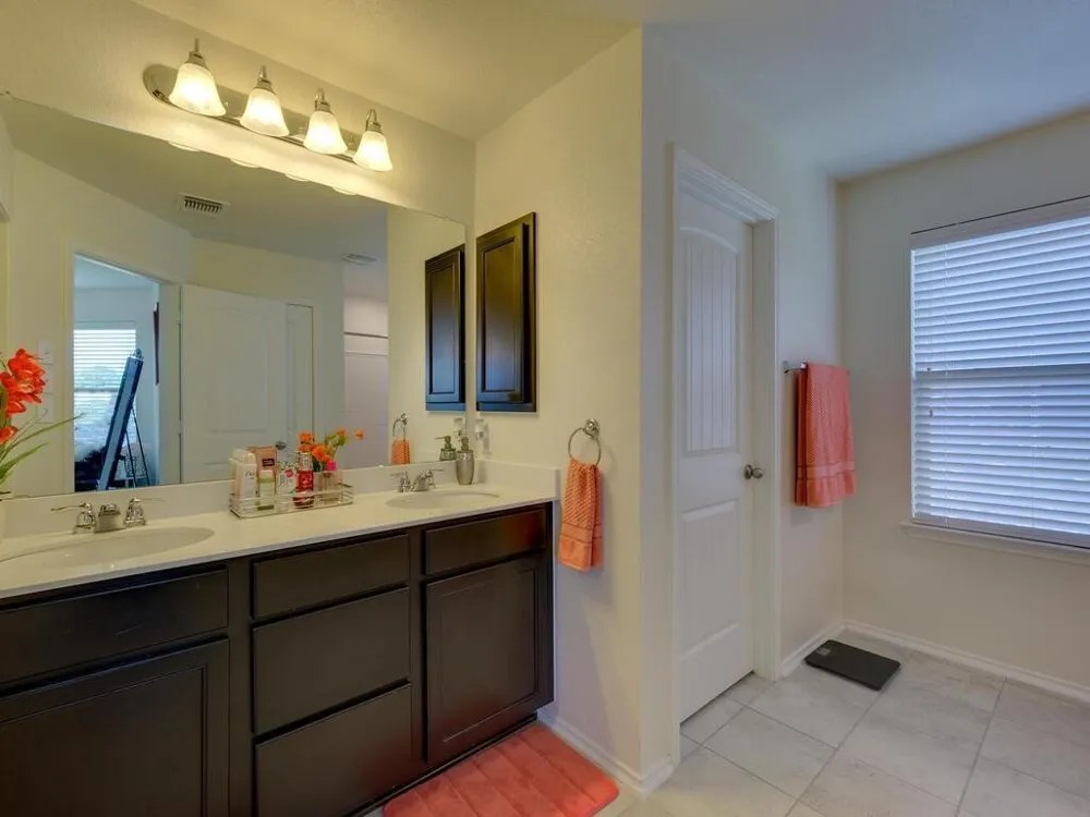 1304 Decatur Court Leander, TX 78641