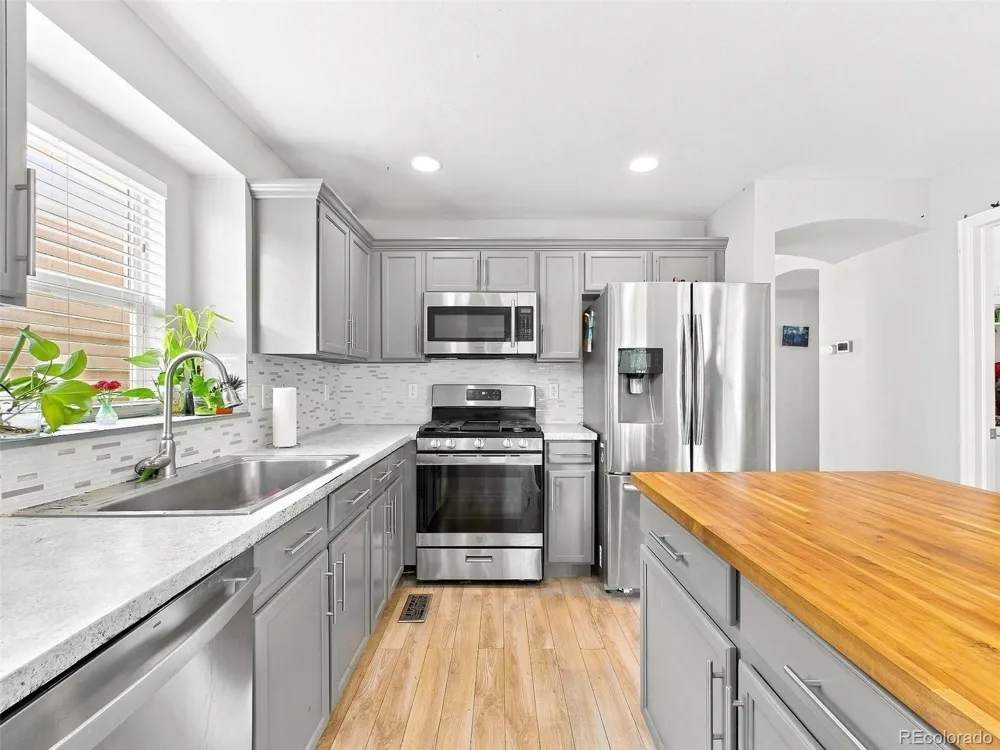 9548 E 112th Drive Henderson, CO 80640