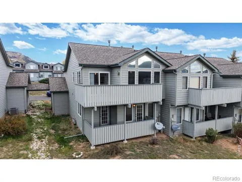 1555 Raven Circle