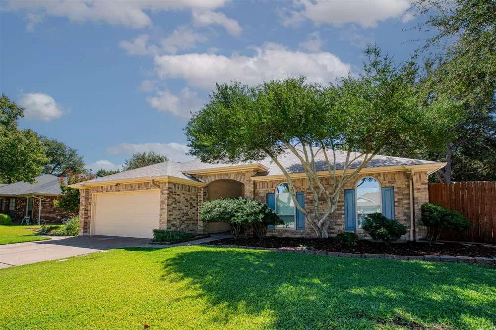 6620 Springhill Drive Watauga, TX 76148