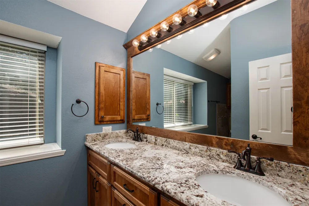6620 Springhill Drive Watauga, TX 76148