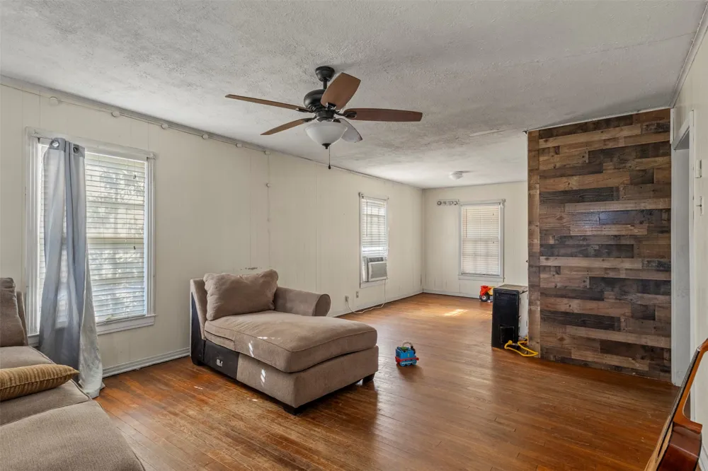1301 E Ramsey Avenue Fort Worth, TX 76104