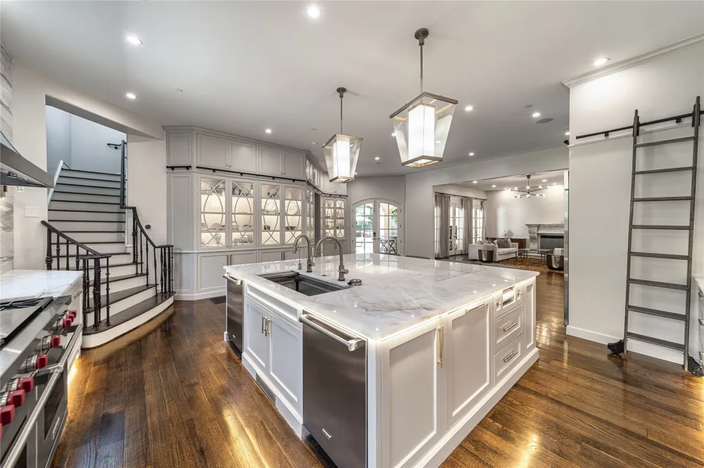 3548 Bryn Mawr University Park, TX 75225