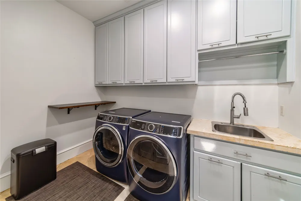 3548 Bryn Mawr University Park, TX 75225