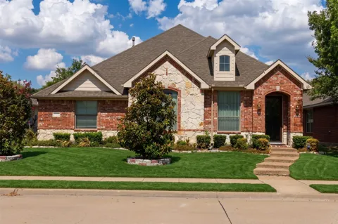 909 Blazing Star Drive