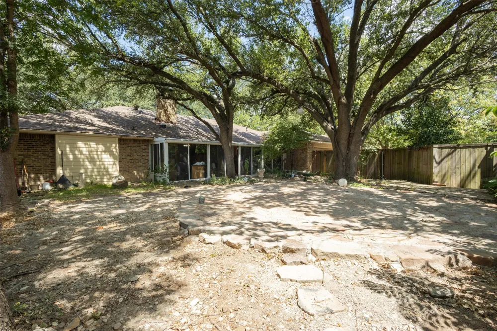 1426 Marlene Place DeSoto, TX 75115