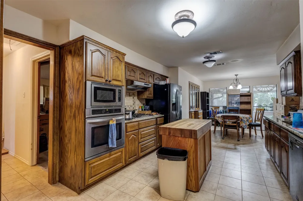 1426 Marlene Place DeSoto, TX 75115