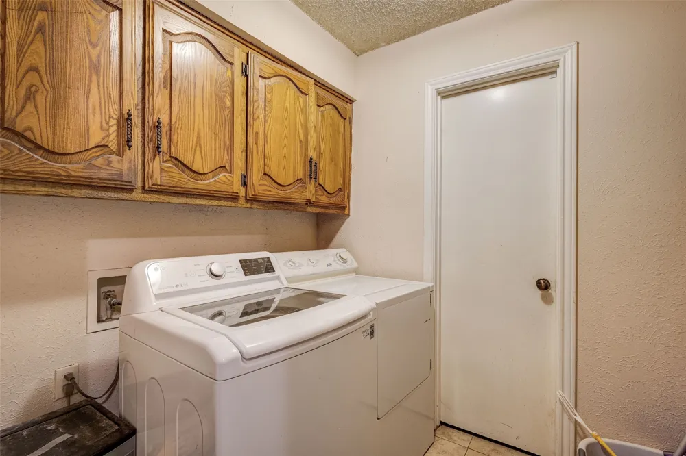 1426 Marlene Place DeSoto, TX 75115
