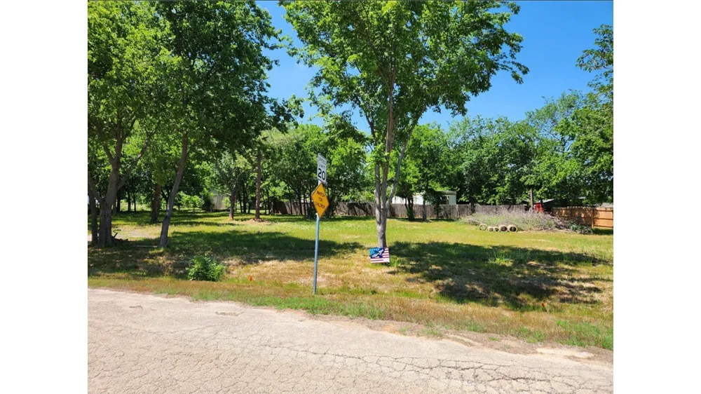 4251 Thousand Oaks Drive Argyle, TX 76226