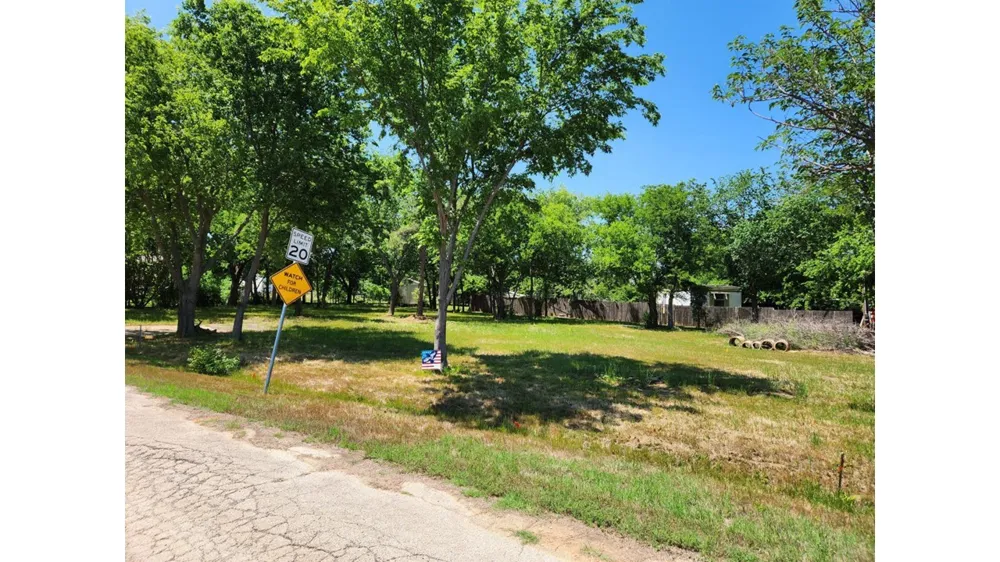 4251 Thousand Oaks Drive Argyle, TX 76226