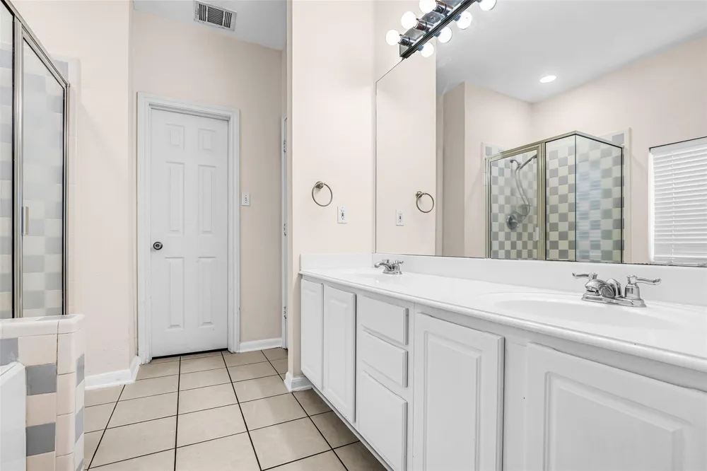 9502 Bending Willow Lane Houston, TX 77064