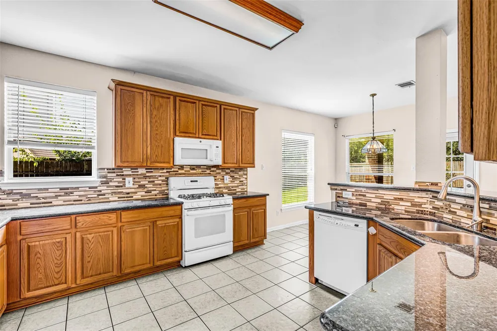 9502 Bending Willow Lane Houston, TX 77064