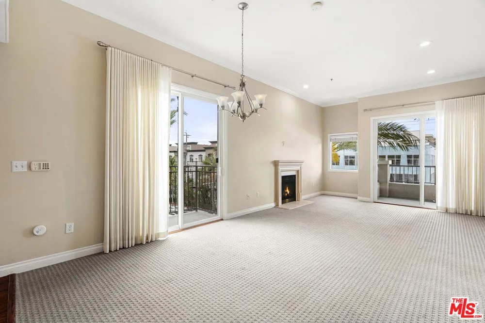4060 Glencoe Avenue Marina del Rey, CA 90292