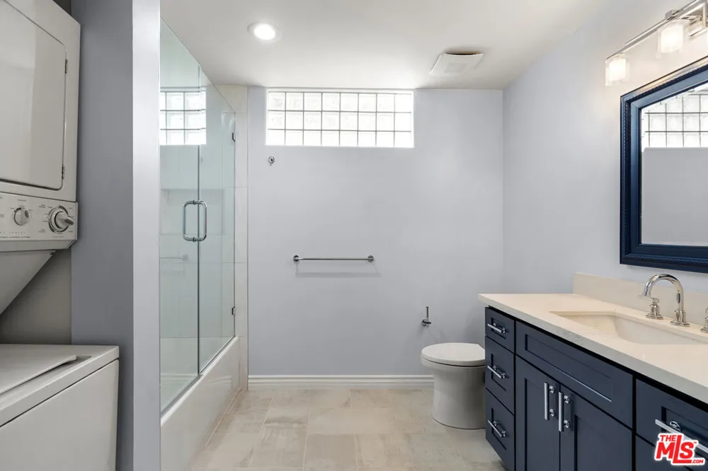 4060 Glencoe Avenue Marina del Rey, CA 90292