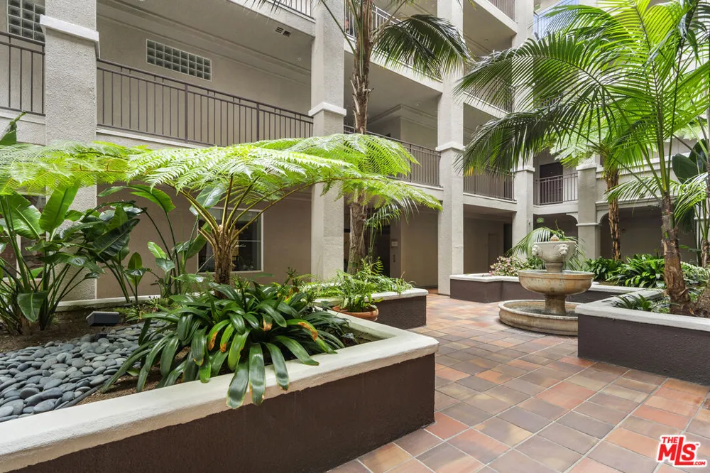 4060 Glencoe Avenue Marina del Rey, CA 90292