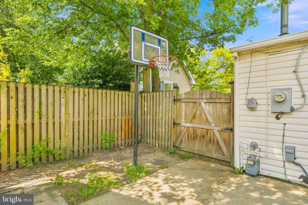 2727 KEYSTONE LANE Bowie, MD 20715