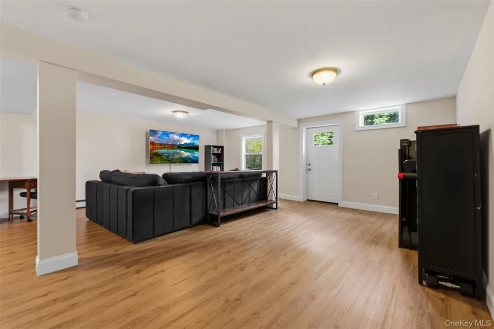 692 Mount Airy Road New Windsor, NY 12553