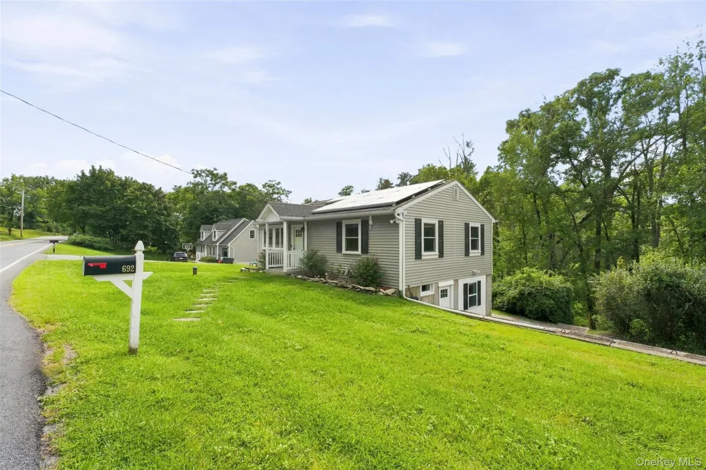 692 Mount Airy Road New Windsor, NY 12553