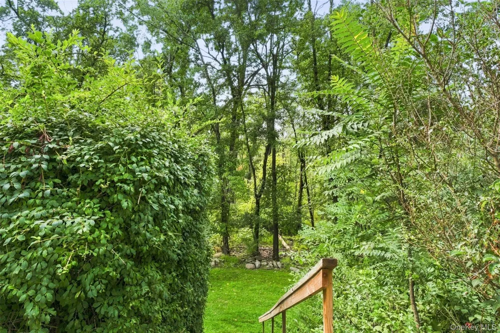 692 Mount Airy Road New Windsor, NY 12553