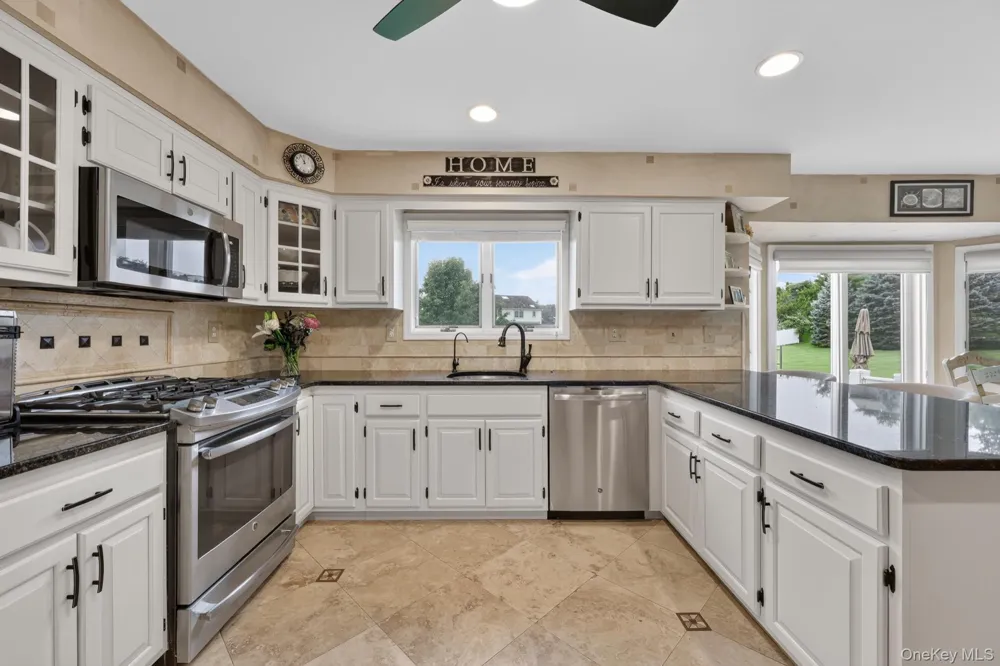 14 Lowell Drive New City, NY 10956