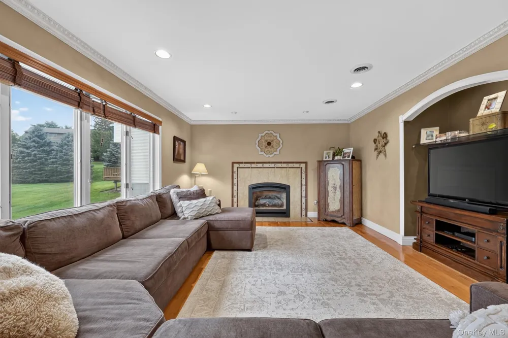 14 Lowell Drive New City, NY 10956