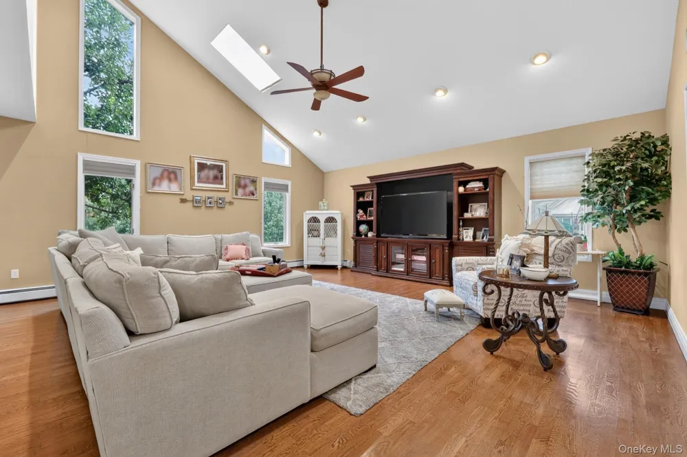 14 Lowell Drive New City, NY 10956