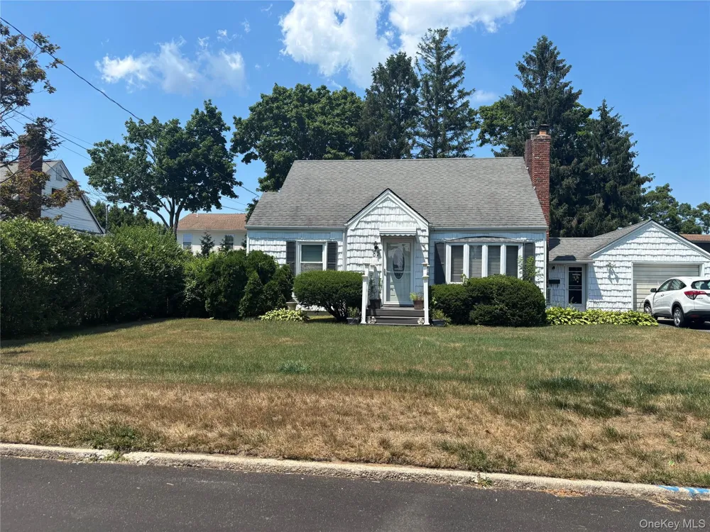 85 Harris Street Patchogue, NY 11772