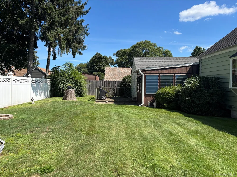 85 Harris Street Patchogue, NY 11772