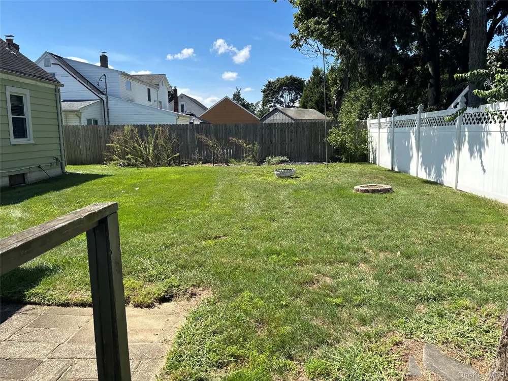 85 Harris Street Patchogue, NY 11772