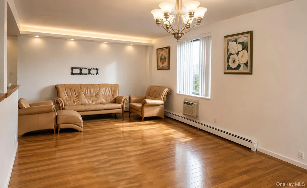14477 Roosevelt Avenue #8G Flushing, NY 11354