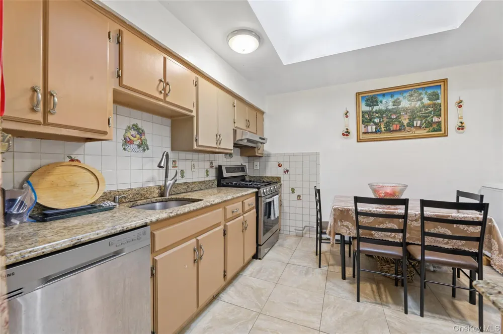36 Singer Avenue Spring Valley, NY 10977