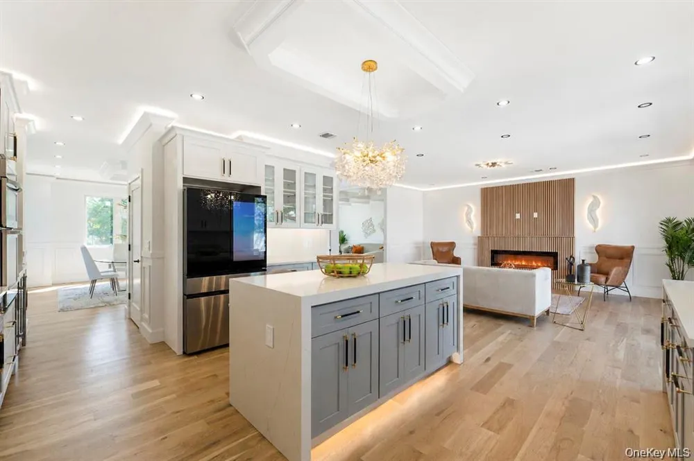 19 coachman Lane Levittown, NY 11756
