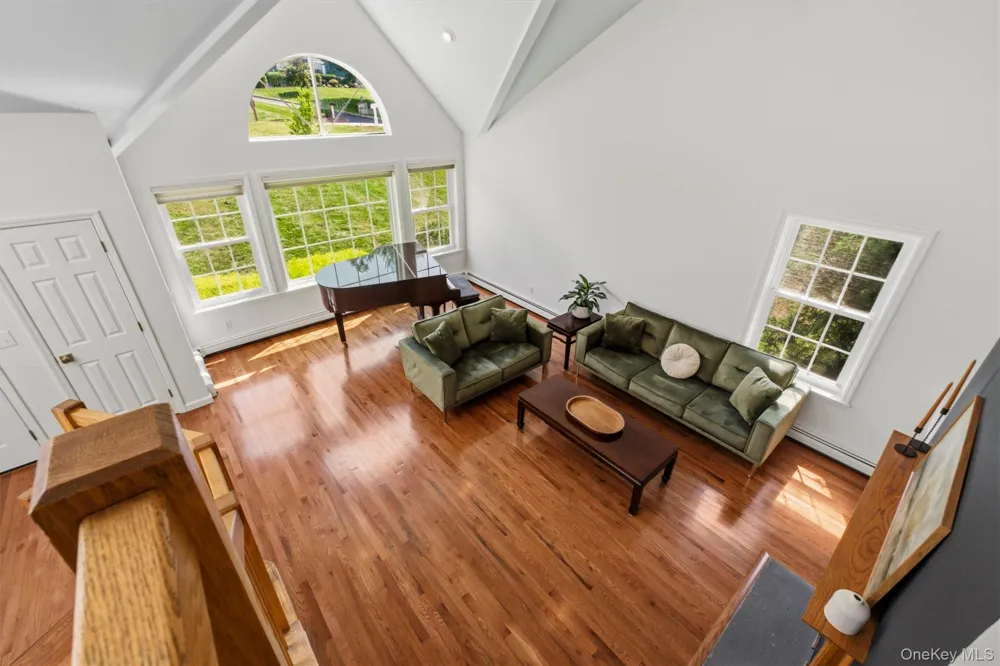 28 E Hill Road Cortlandt Manor, NY 10567