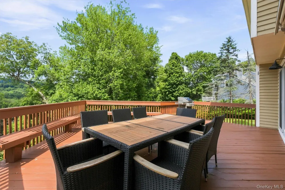 28 E Hill Road Cortlandt Manor, NY 10567