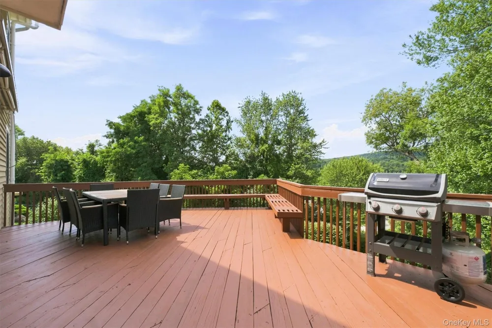 28 E Hill Road Cortlandt Manor, NY 10567