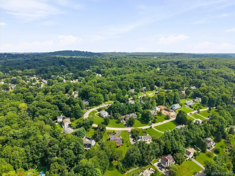 28 E Hill Road Cortlandt Manor, NY 10567
