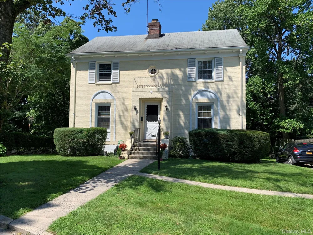 20 Elaine Terrace Yonkers, NY 10701