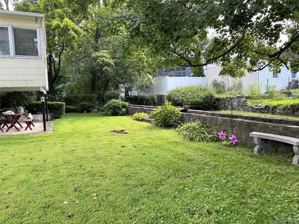 20 Elaine Terrace Yonkers, NY 10701