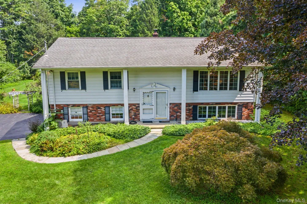 1564 Old Baldwin Road Yorktown Heights, NY 10598