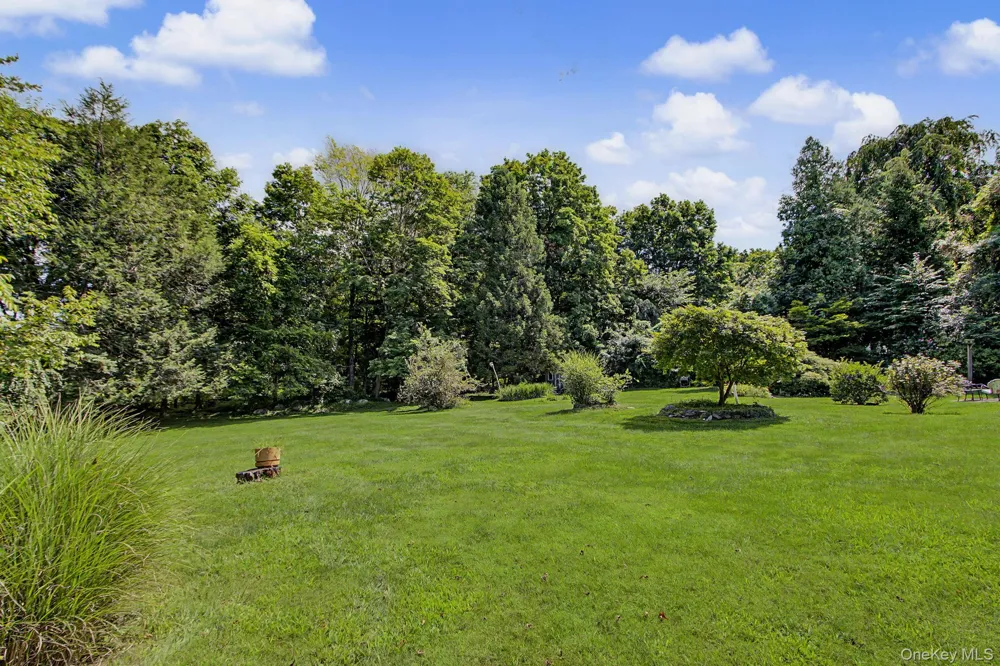 1564 Old Baldwin Road Yorktown Heights, NY 10598