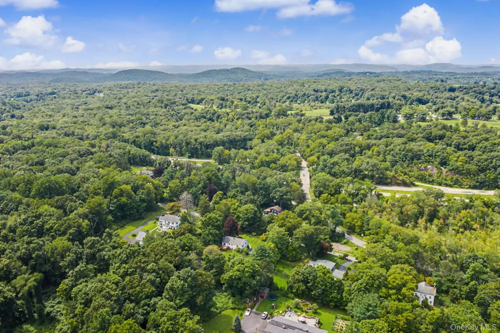 1564 Old Baldwin Road Yorktown Heights, NY 10598